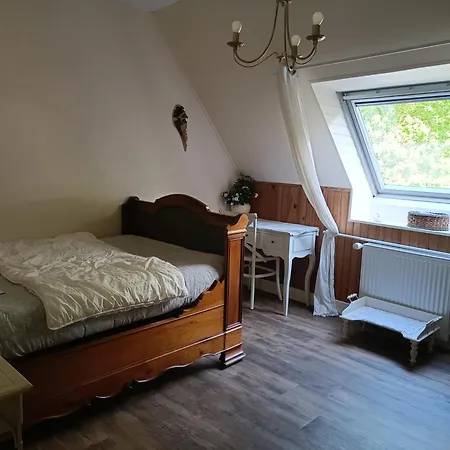 Maison Dans Un Environnement Boise Tres Calme *